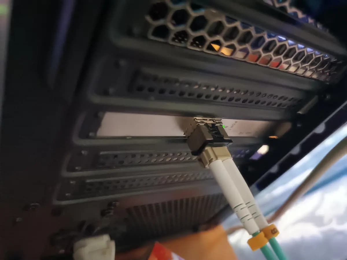 Фото к отзыву на Адаптер Qlogic QLE2560, 8Gb FC