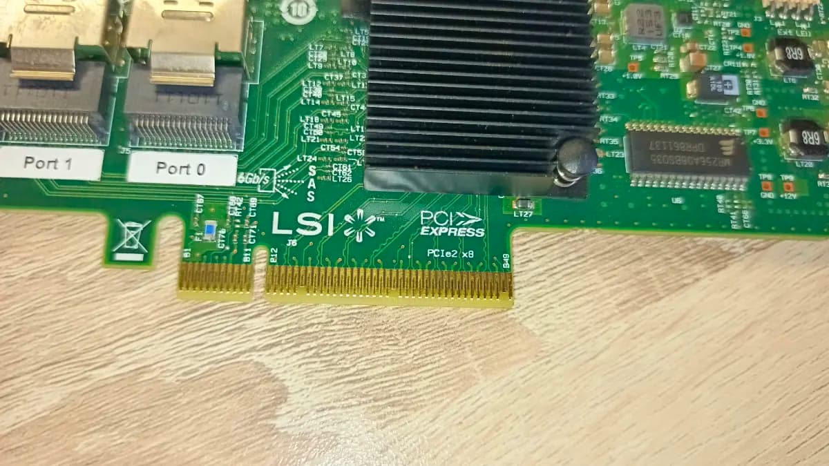Фото к отзыву на Контроллер LSI 9220-8i, 2x SFF-8087