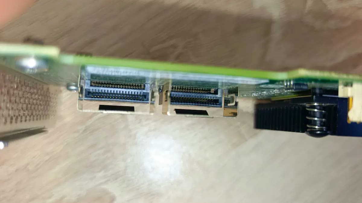 Фото к отзыву на Контроллер LSI 9220-8i, 2x SFF-8087