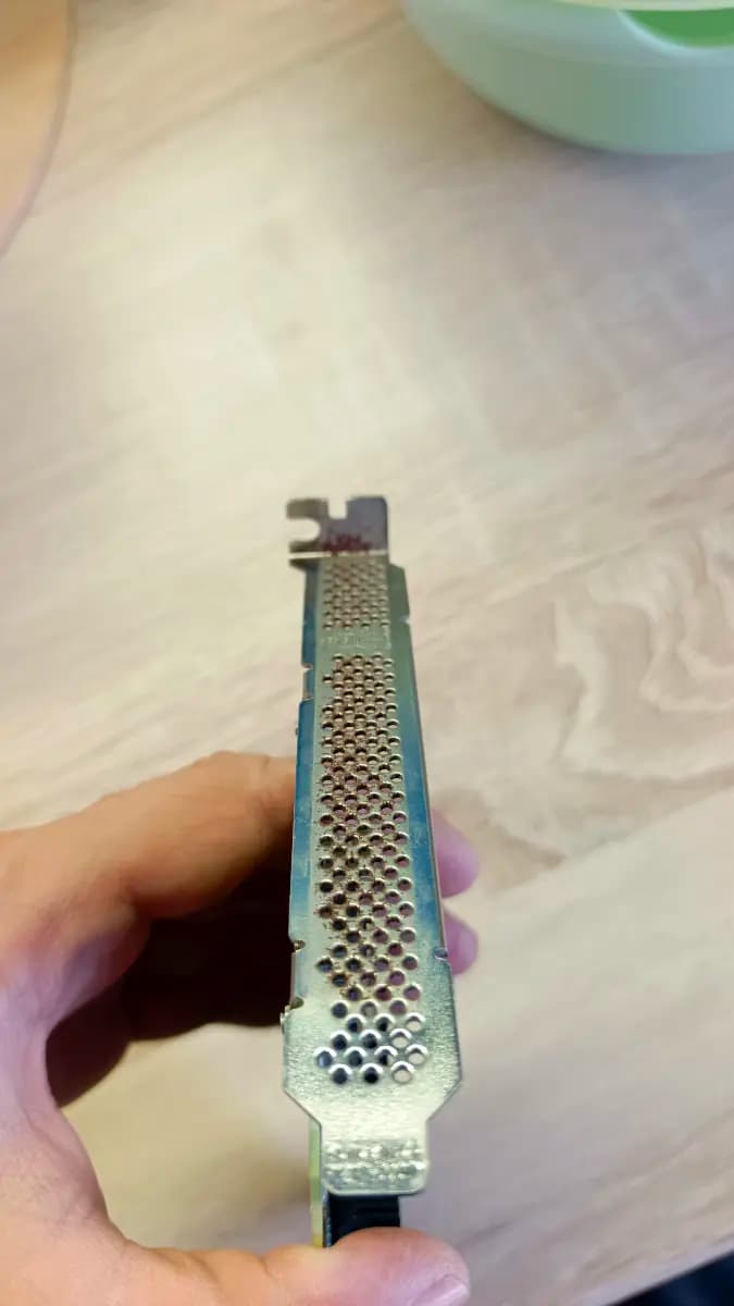 Фото к отзыву на Контроллер LSI 9220-8i, 2x SFF-8087
