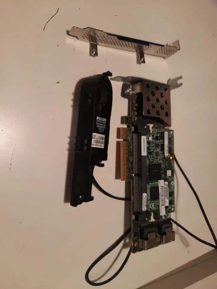 Фото к отзыву на Контроллер HP P410, 512Mb